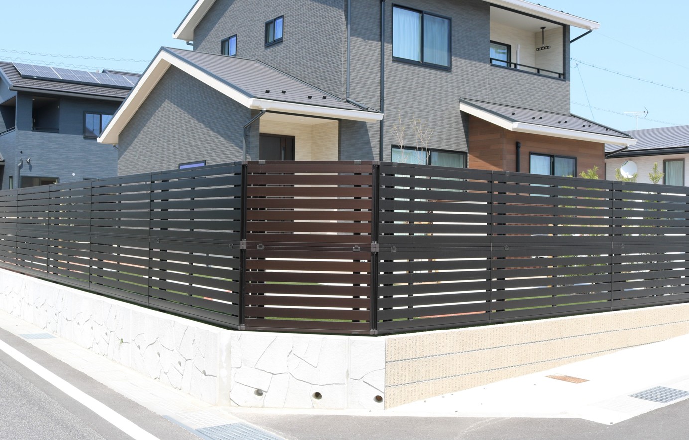 出雲市で施工した目隠しフェンス事例